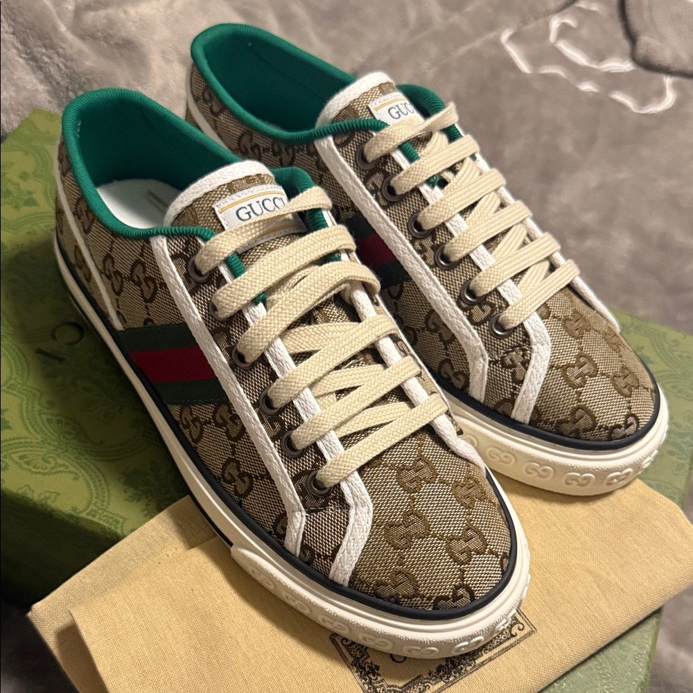 Gucci Men's Brown Sneakers with Red and Green Stripes - Picture 8 of 9